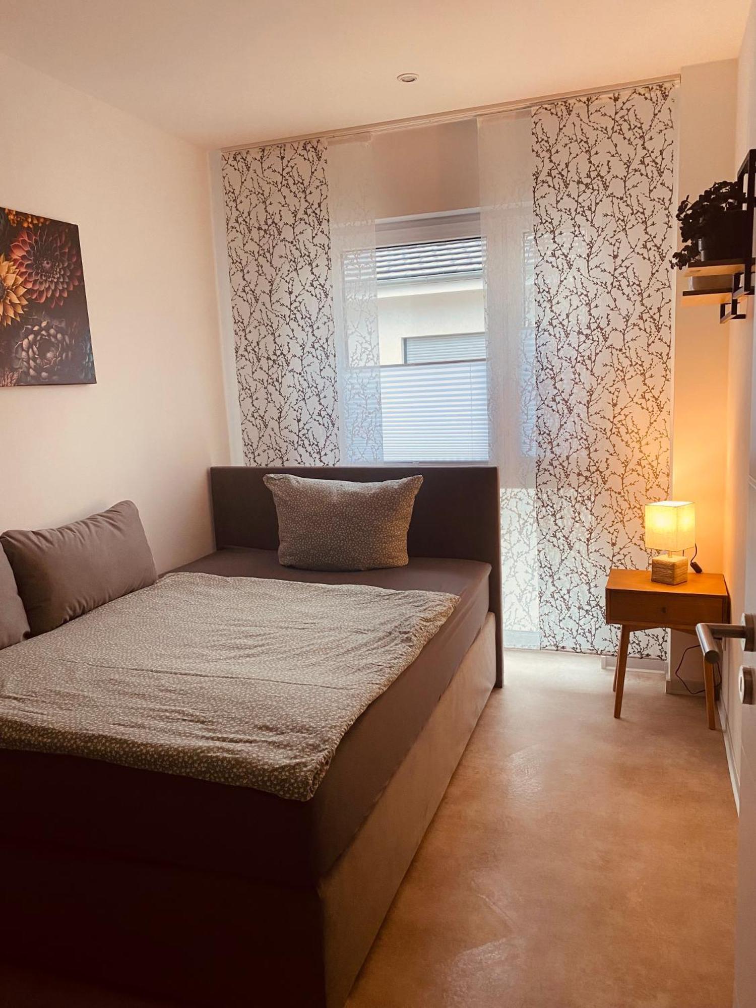 Apartmenthaus Windland Pouch Ngoại thất bức ảnh
